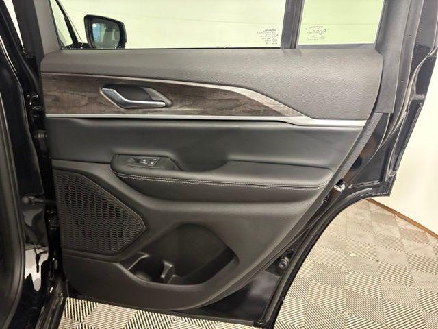 new 2026 Jeep Grand Cherokee car, priced at $41,469