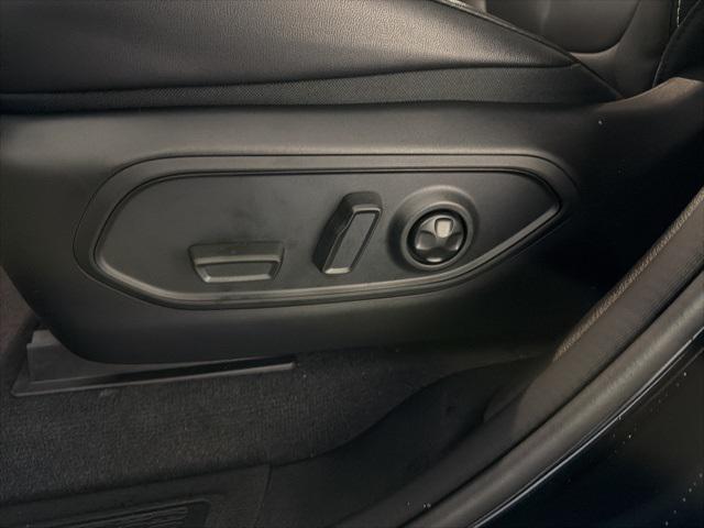 new 2025 Jeep Grand Cherokee car, priced at $46,646