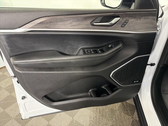 used 2021 Jeep Grand Cherokee L car, priced at $27,999