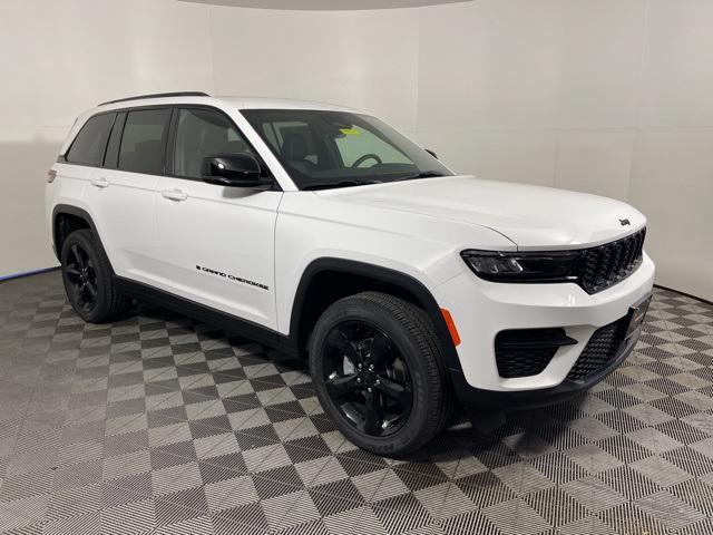 new 2025 Jeep Grand Cherokee car, priced at $38,250