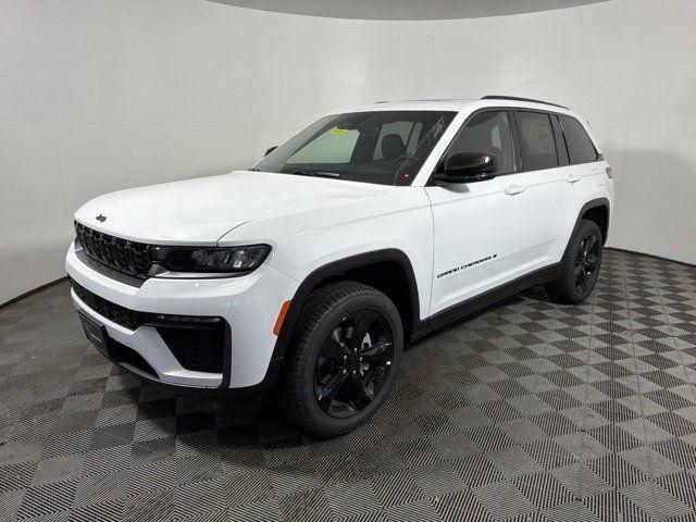 new 2026 Jeep Grand Cherokee car, priced at $45,705