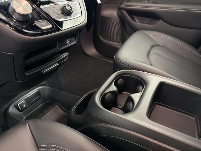 new 2026 Chrysler Pacifica car, priced at $46,113