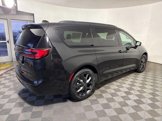 new 2026 Chrysler Pacifica car, priced at $45,113