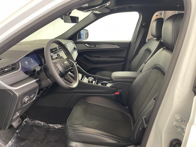 new 2025 Jeep Grand Cherokee car, priced at $39,517