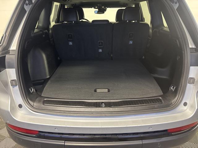 used 2023 Jeep Grand Cherokee car, priced at $29,394