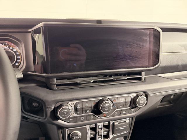 new 2026 Jeep Wrangler car, priced at $53,581