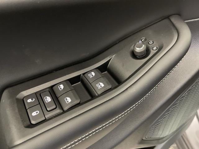 new 2025 Jeep Grand Cherokee car, priced at $36,995