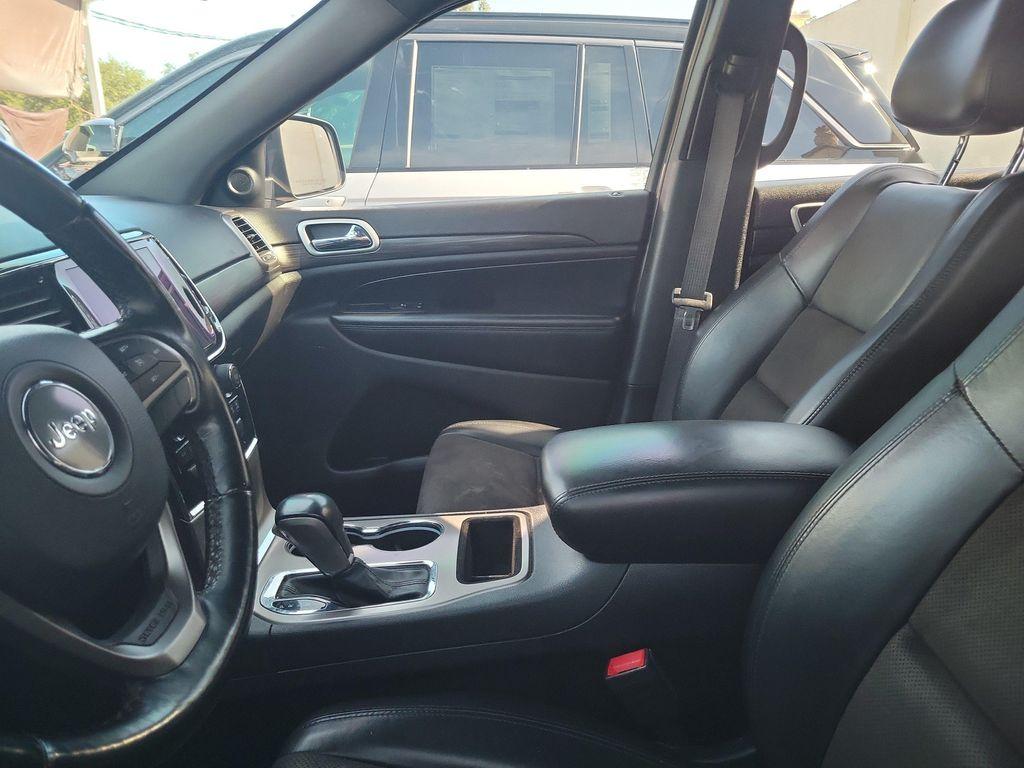 used 2021 Jeep Grand Cherokee car, priced at $22,791