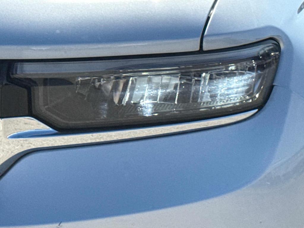 used 2024 Jeep Grand Cherokee L car, priced at $29,995