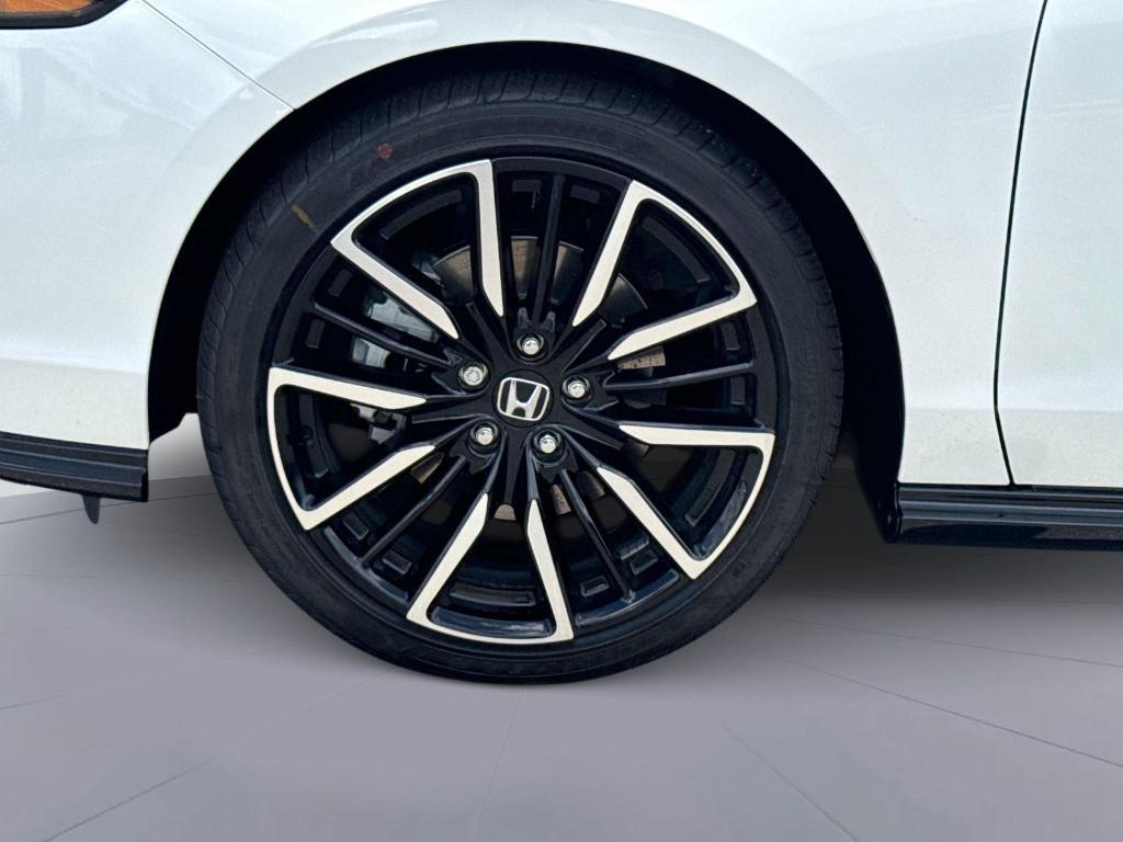 new 2026 Honda Accord Hybrid car, priced at $41,145