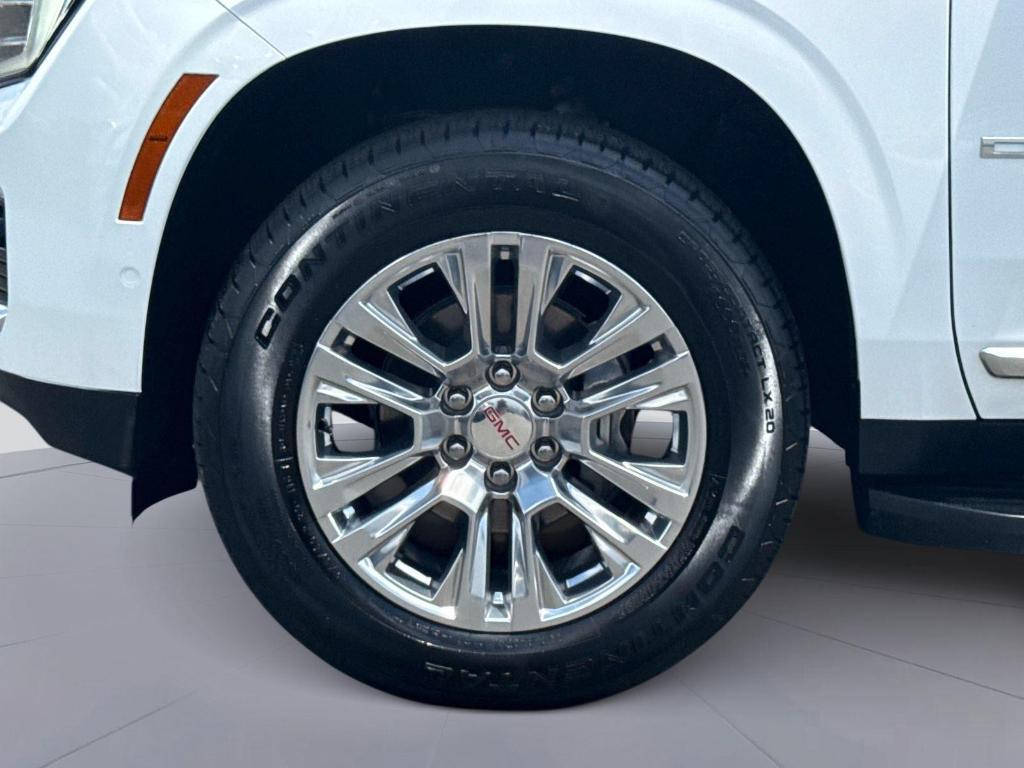 used 2025 GMC Yukon car, priced at $62,494
