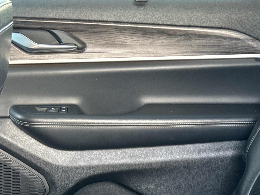 used 2024 Jeep Grand Cherokee L car, priced at $29,995