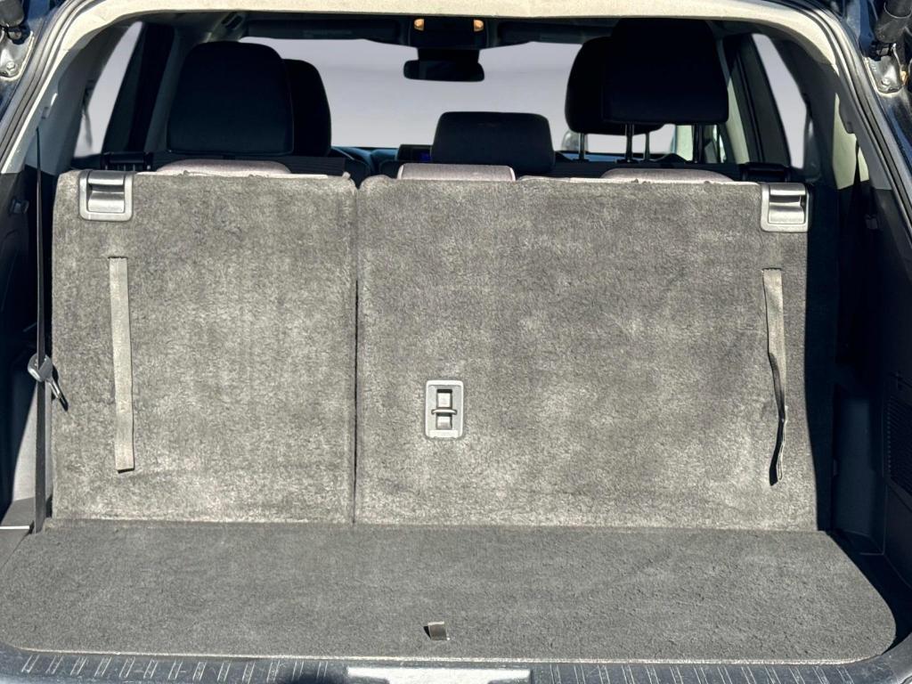 used 2024 Toyota Highlander car, priced at $27,997