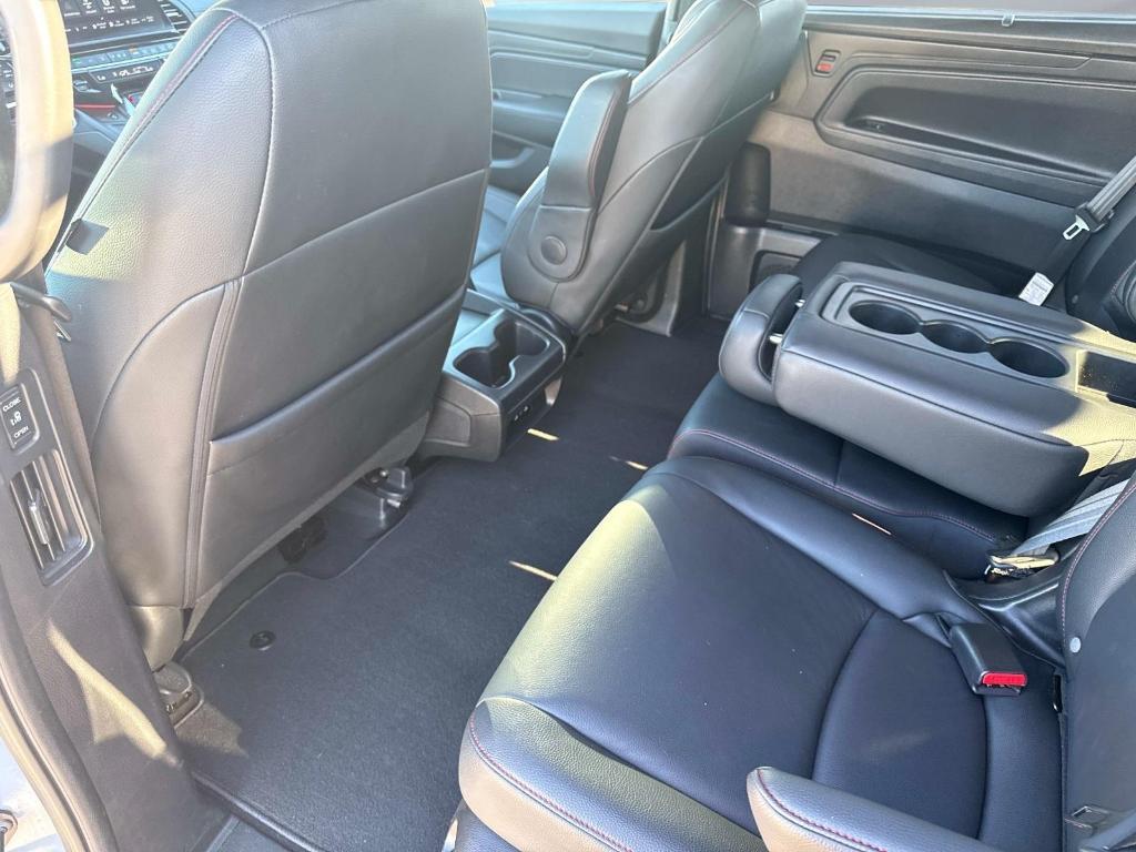 used 2025 Honda Odyssey car, priced at $37,995