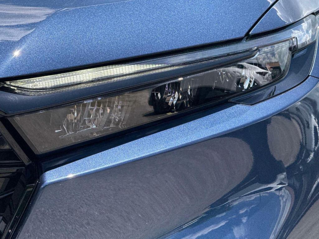 new 2026 Honda CR-V Hybrid car, priced at $43,671