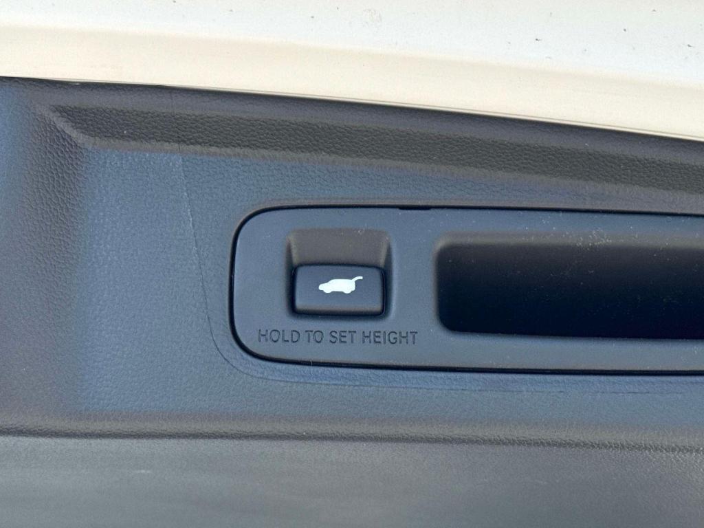 new 2026 Honda CR-V Hybrid car, priced at $43,427