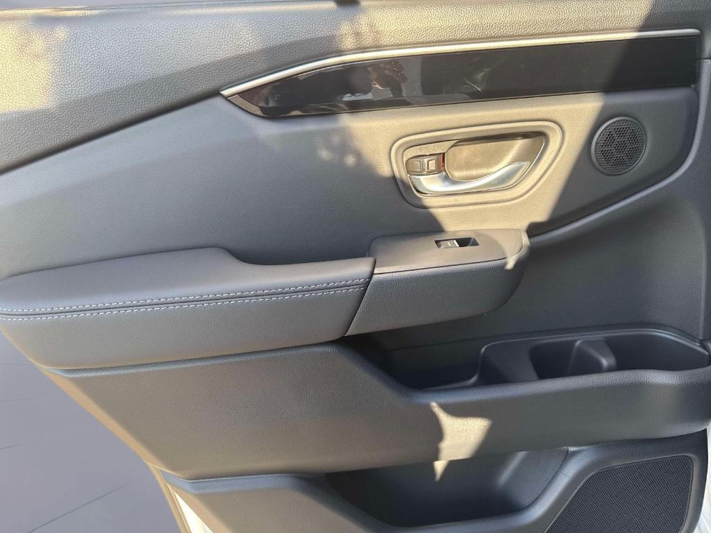 new 2025 Honda Pilot car, priced at $51,040