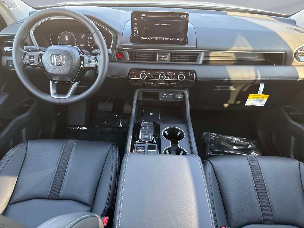 new 2025 Honda Pilot car, priced at $51,040