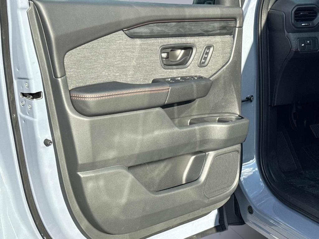 new 2026 Honda Passport car, priced at $50,400