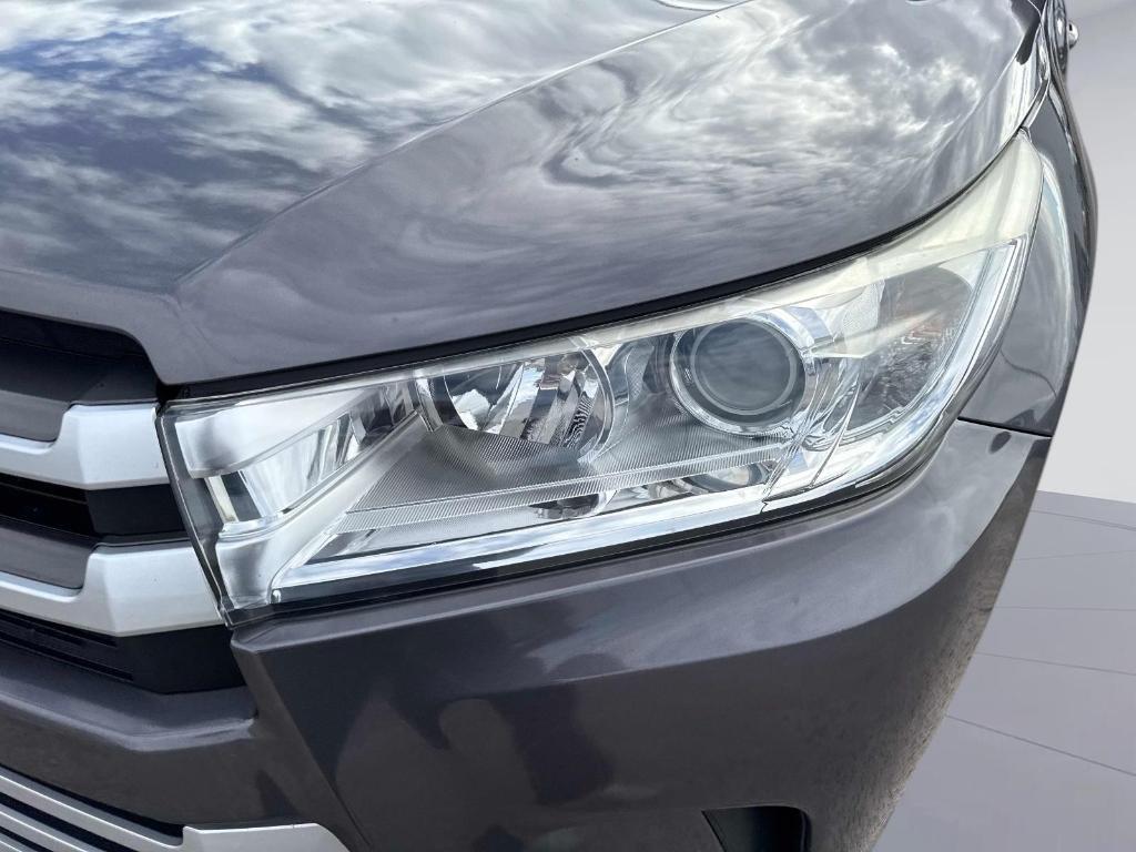 used 2017 Toyota Highlander car, priced at $16,595