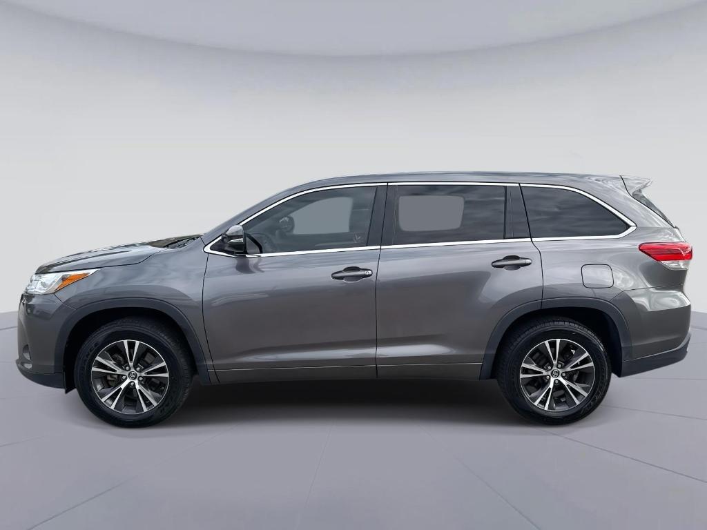 used 2017 Toyota Highlander car, priced at $16,595