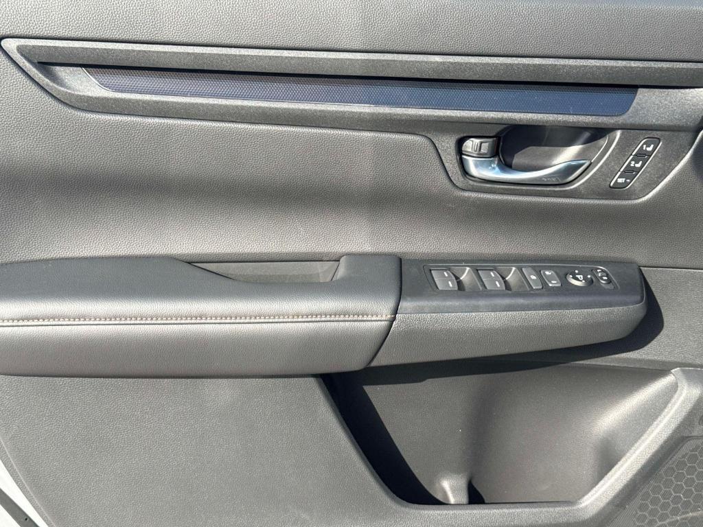 new 2026 Honda CR-V Hybrid car, priced at $40,630