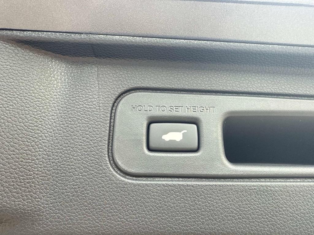 new 2025 Honda Pilot car, priced at $51,495