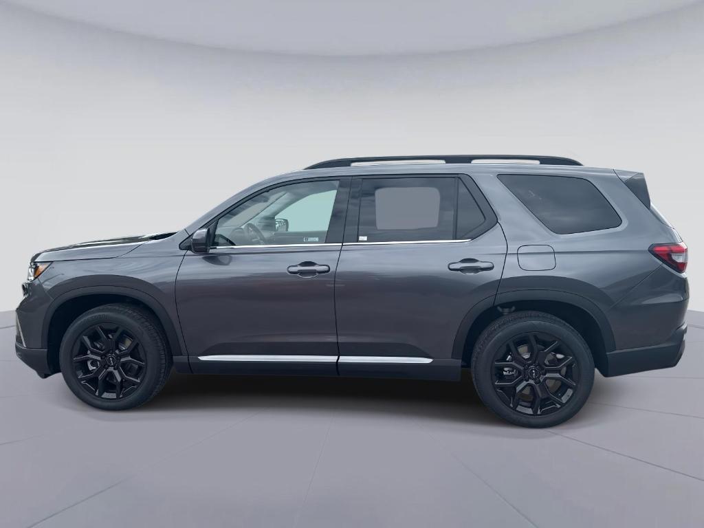 new 2025 Honda Pilot car, priced at $51,495