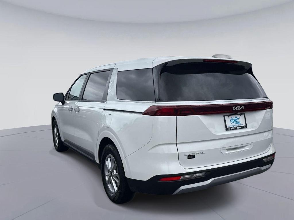 used 2024 Kia Carnival car, priced at $27,995