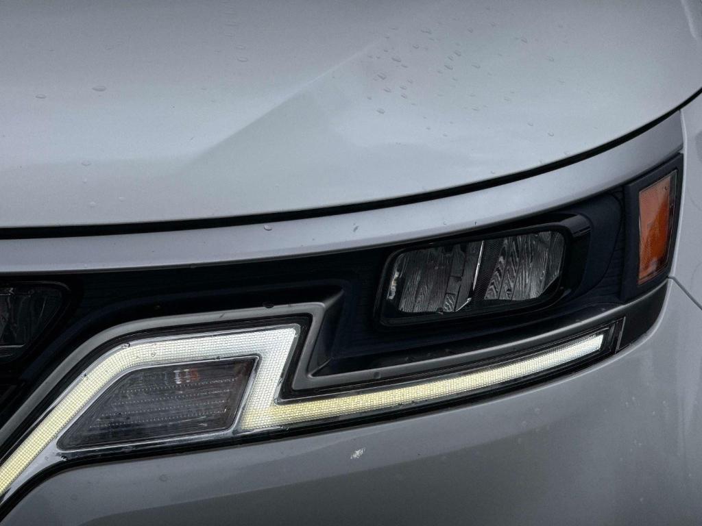 used 2024 Kia Carnival car, priced at $27,995