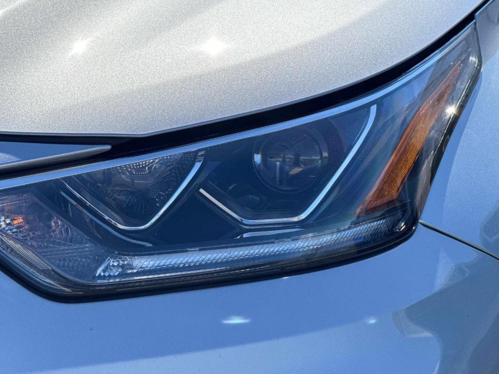 used 2023 Toyota Highlander car, priced at $35,995