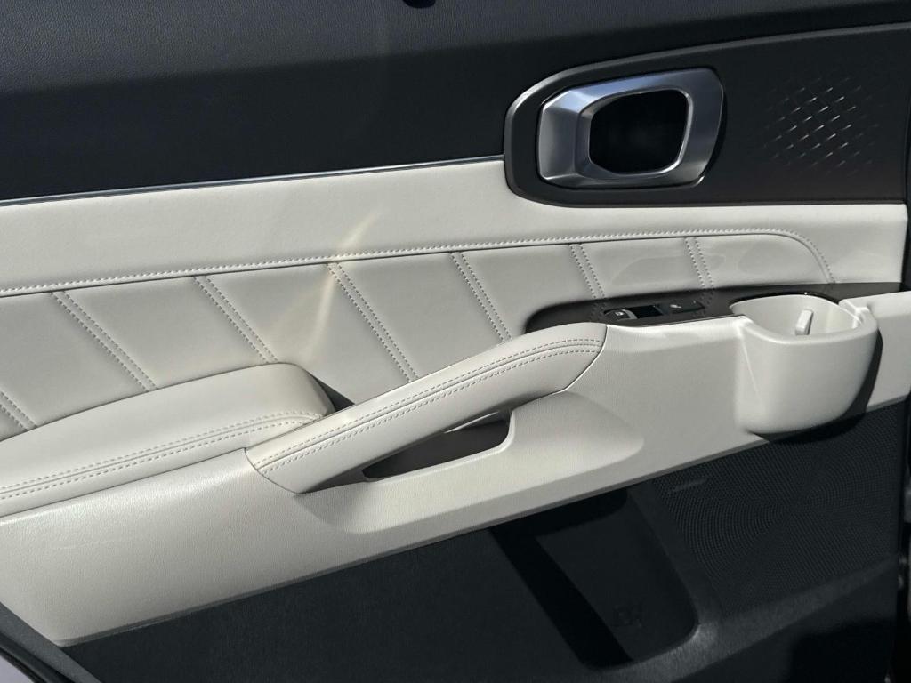 used 2023 Kia Sorento Hybrid car, priced at $27,595