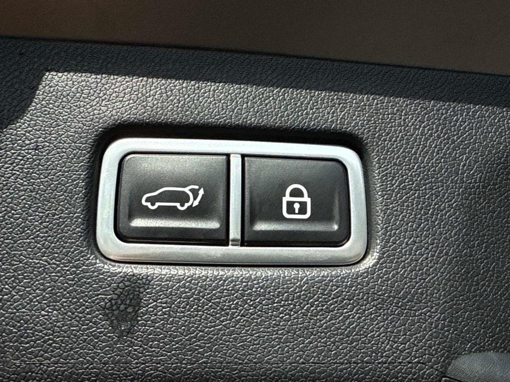 used 2023 Kia Sorento Hybrid car, priced at $27,595