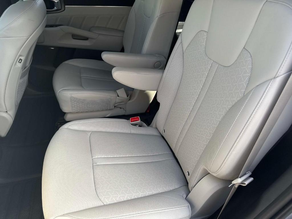 used 2023 Kia Sorento Hybrid car, priced at $27,595