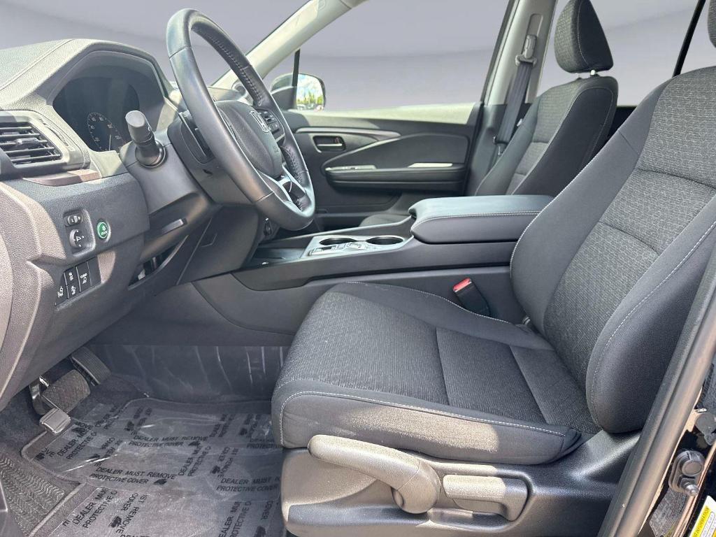 used 2025 Honda Ridgeline car, priced at $35,995