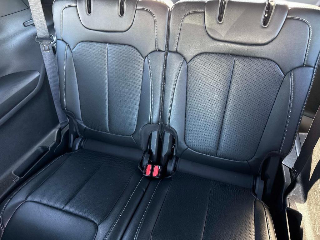 used 2024 Jeep Grand Cherokee L car, priced at $29,595