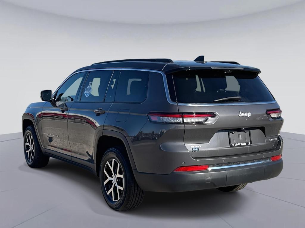 used 2024 Jeep Grand Cherokee L car, priced at $29,595