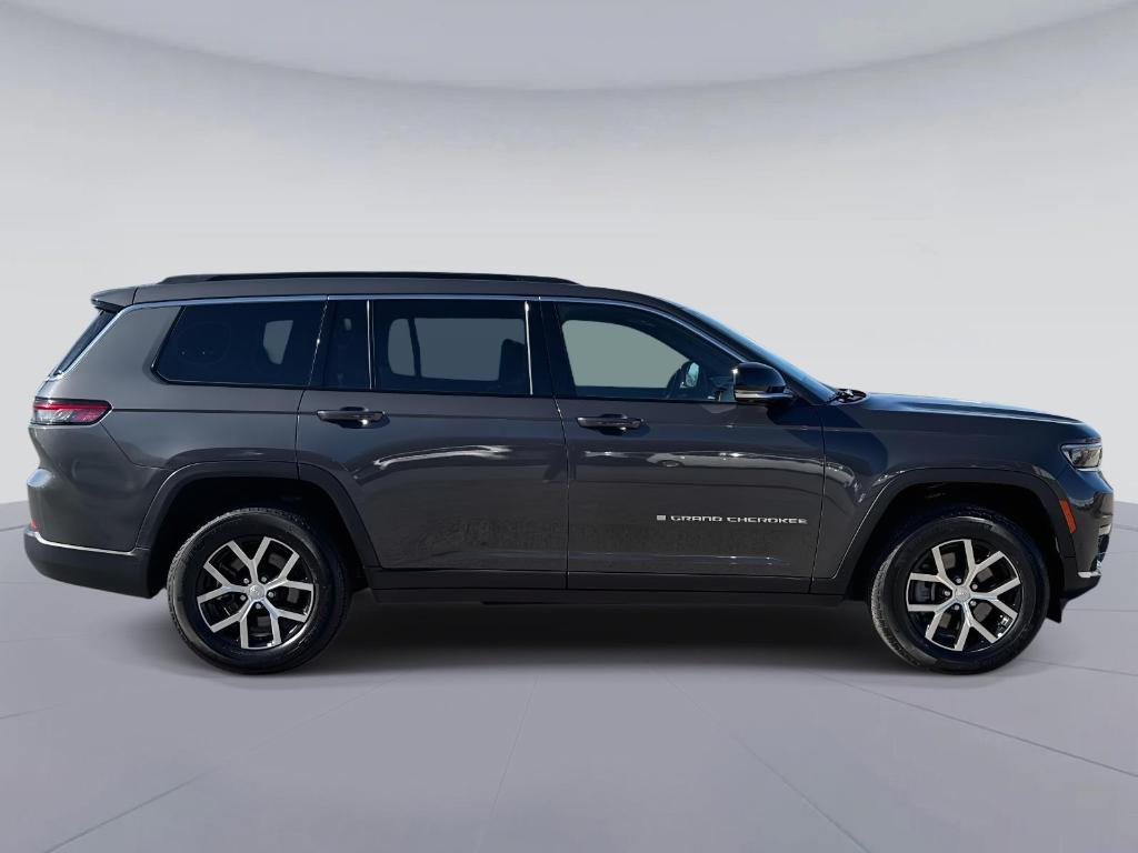 used 2024 Jeep Grand Cherokee L car, priced at $29,595