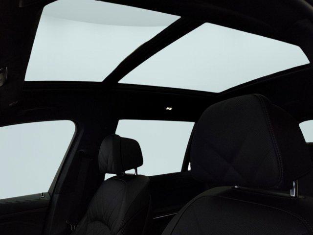 new 2026 BMW X7 car, priced at $99,250