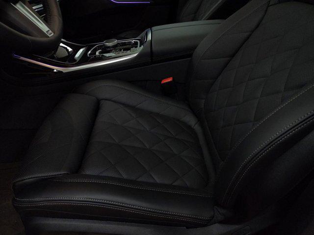 new 2026 BMW X7 car, priced at $102,080