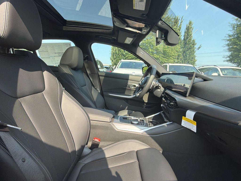 BMW 3 Series view 25