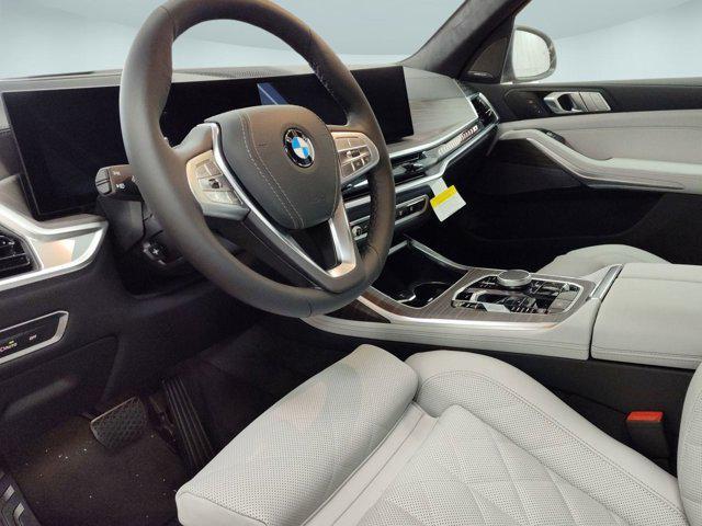 new 2026 BMW X7 car, priced at $95,925
