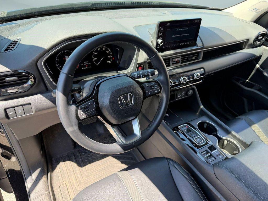 used 2025 Honda Pilot car, priced at $43,848