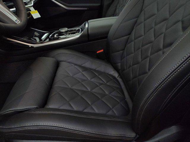 new 2026 BMW X7 car, priced at $94,275