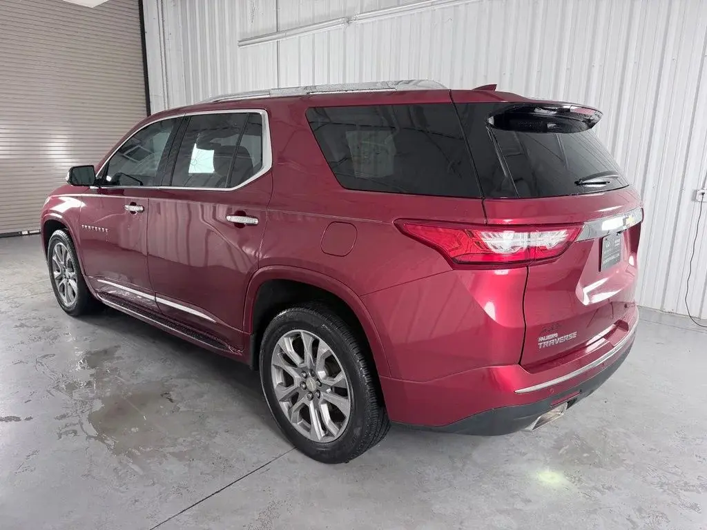 used 2019 Chevrolet Traverse car, priced at $23,732