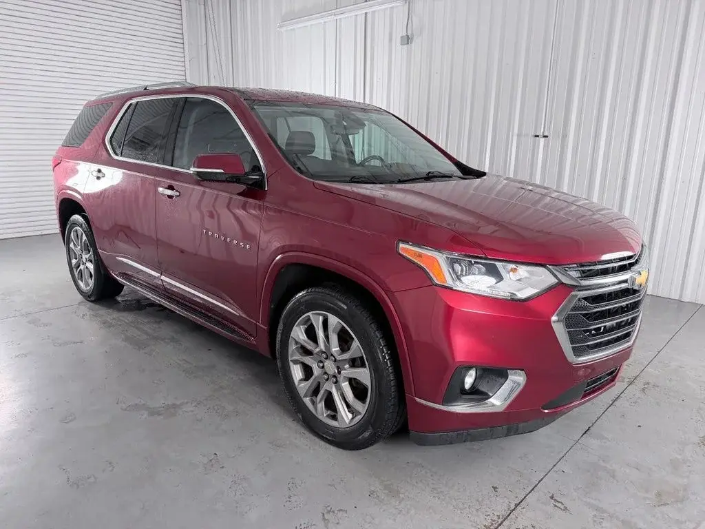 used 2019 Chevrolet Traverse car, priced at $23,732