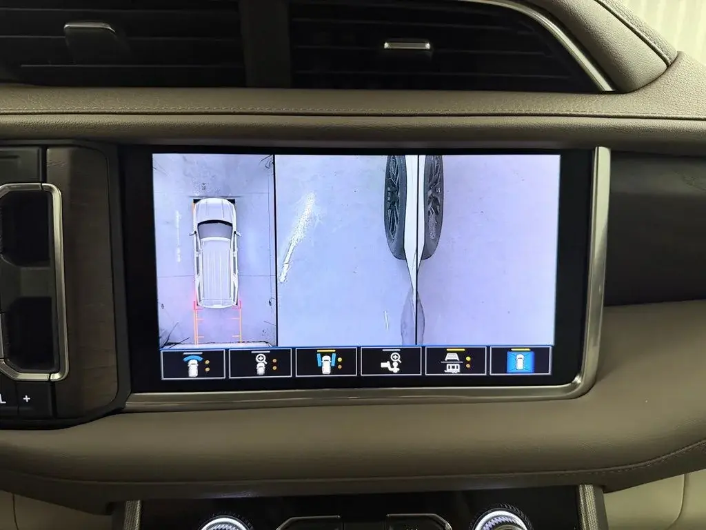 used 2021 GMC Yukon car, priced at $43,433