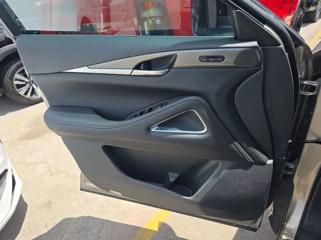 used 2023 INFINITI QX60 car, priced at $40,433