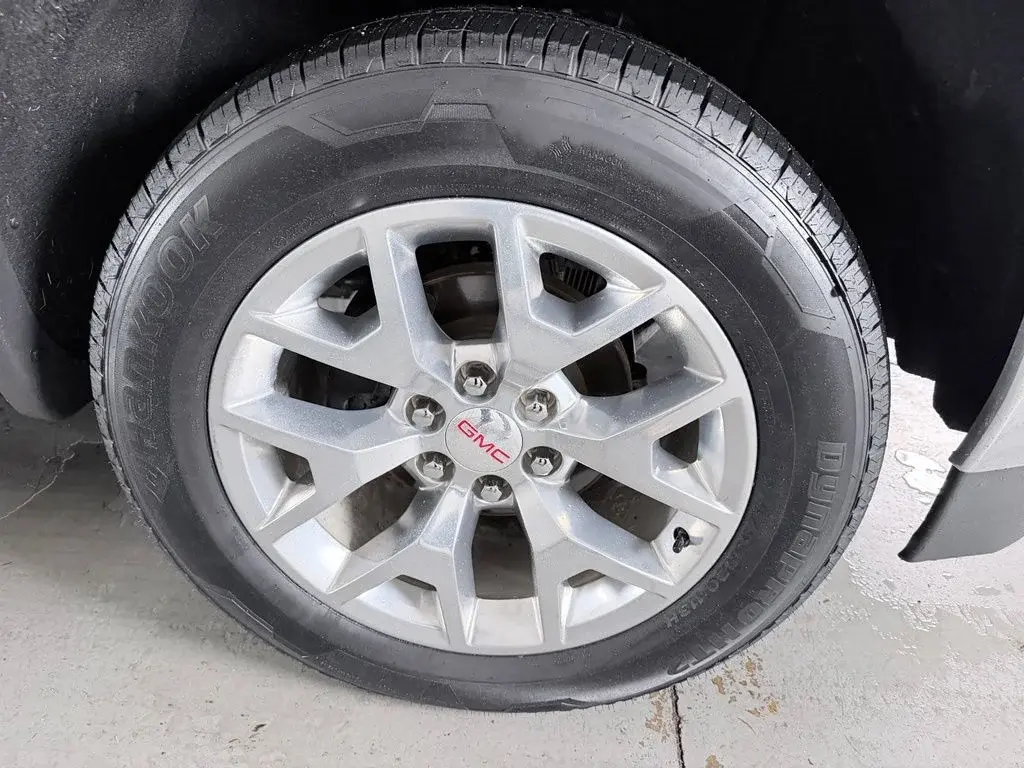 used 2018 GMC Sierra 1500 car, priced at $26,632