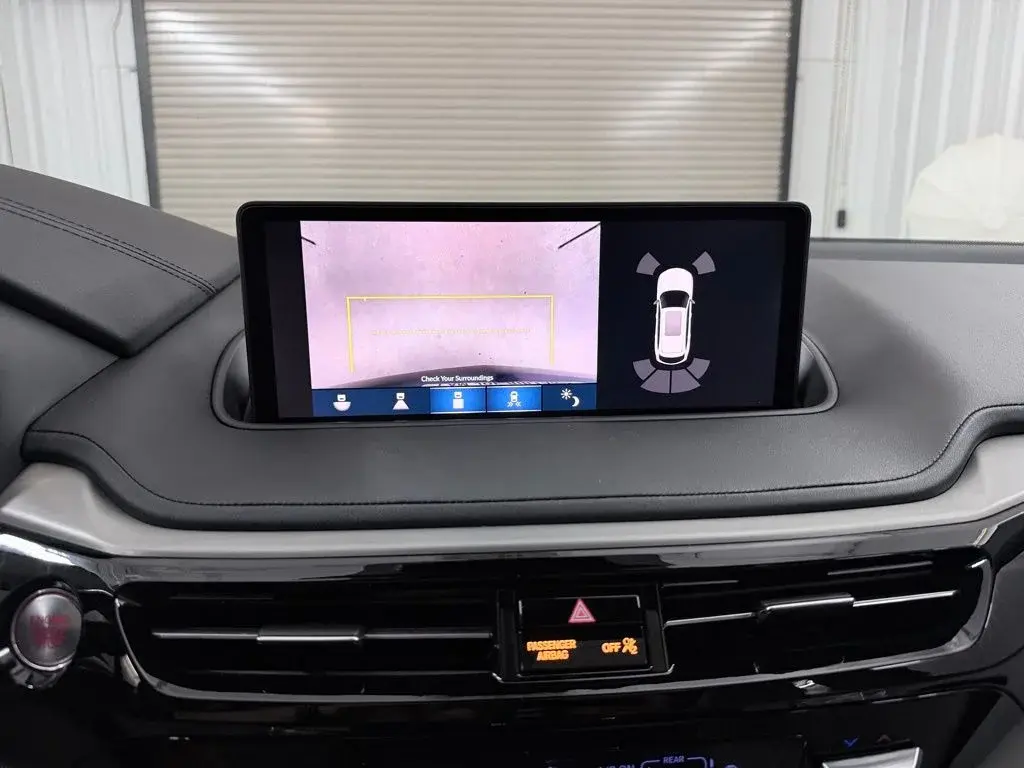 used 2022 Acura MDX car, priced at $31,820